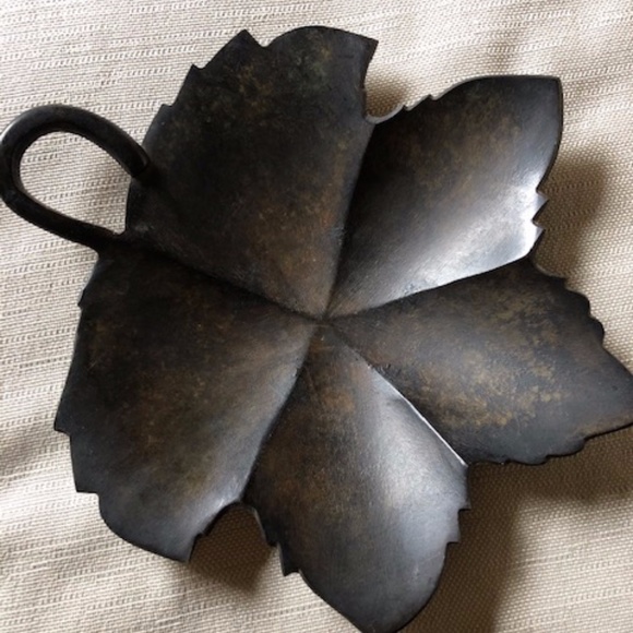 Unknown Other - Heavy Decorative Cast Metal Leaf Plate / Dish
